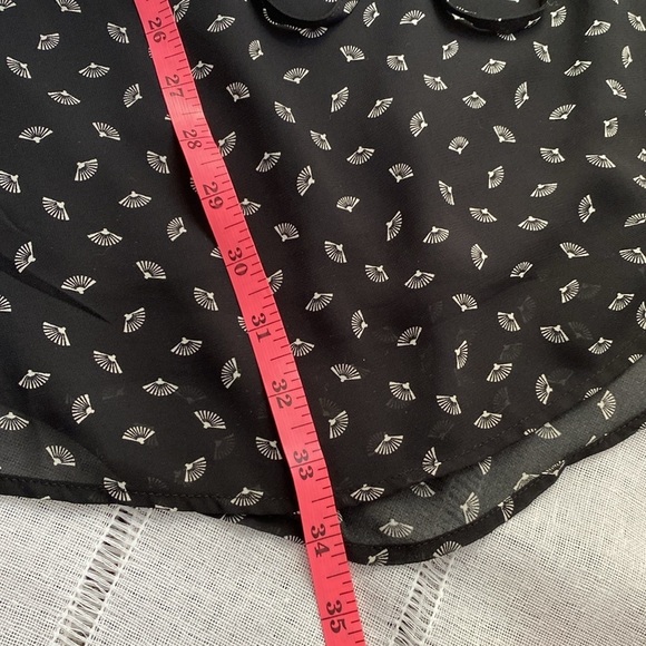 H&M little black printed dress with drawstring waist. - Picture 10 of 14